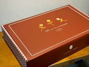 LINE_ALBUM_函絮洋菓子_餅乾禮盒_彩印正面白卡霧膜 內面白牛皮_260320_1